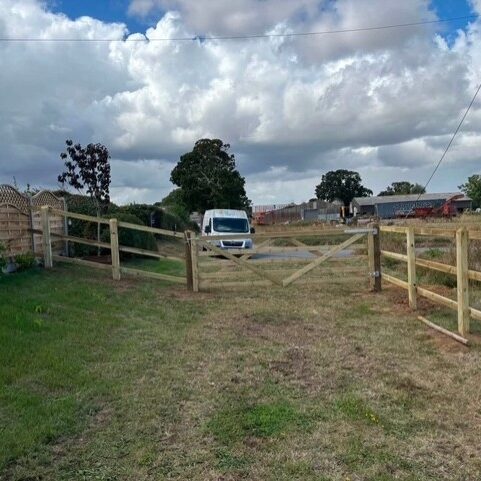 f7695c70-47c5-45a2-90dc-3419075fba66